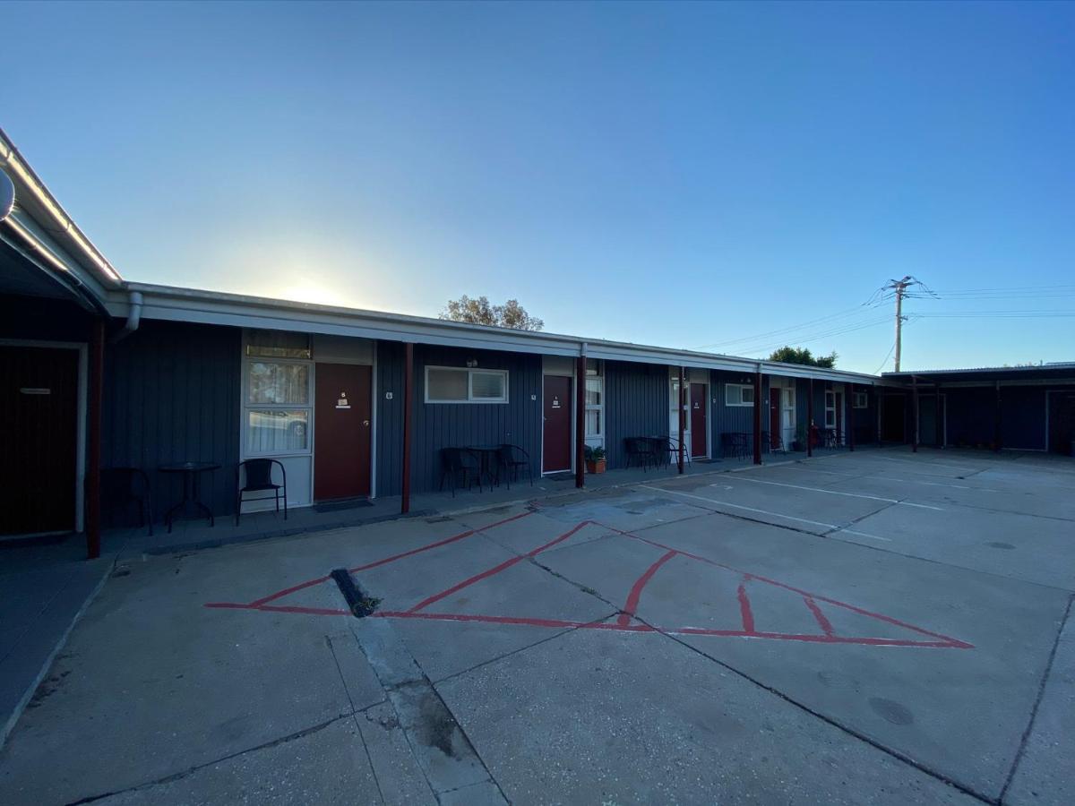 Coolabah Motel Walgett Exterior photo