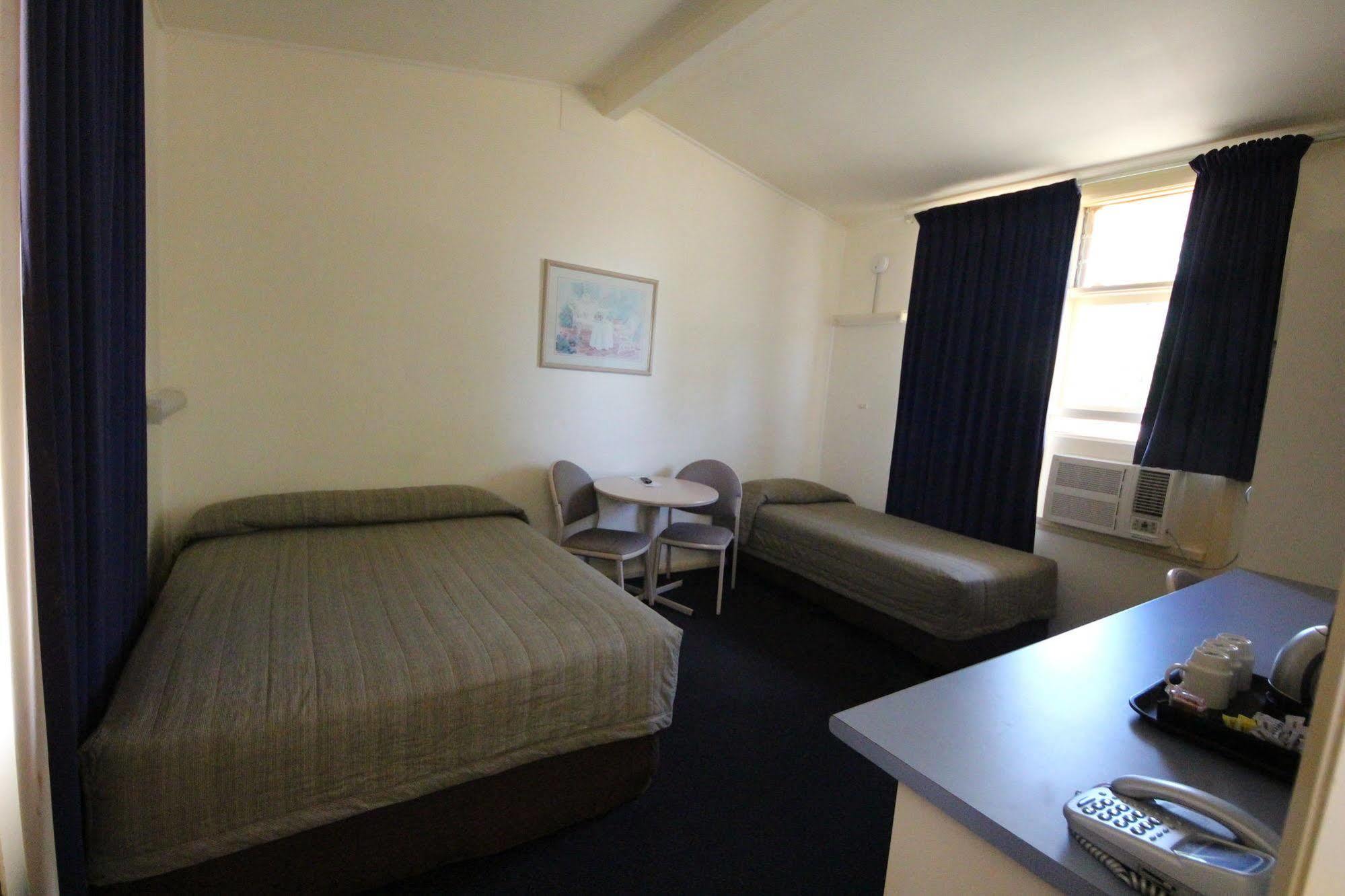 Coolabah Motel Walgett Exterior photo